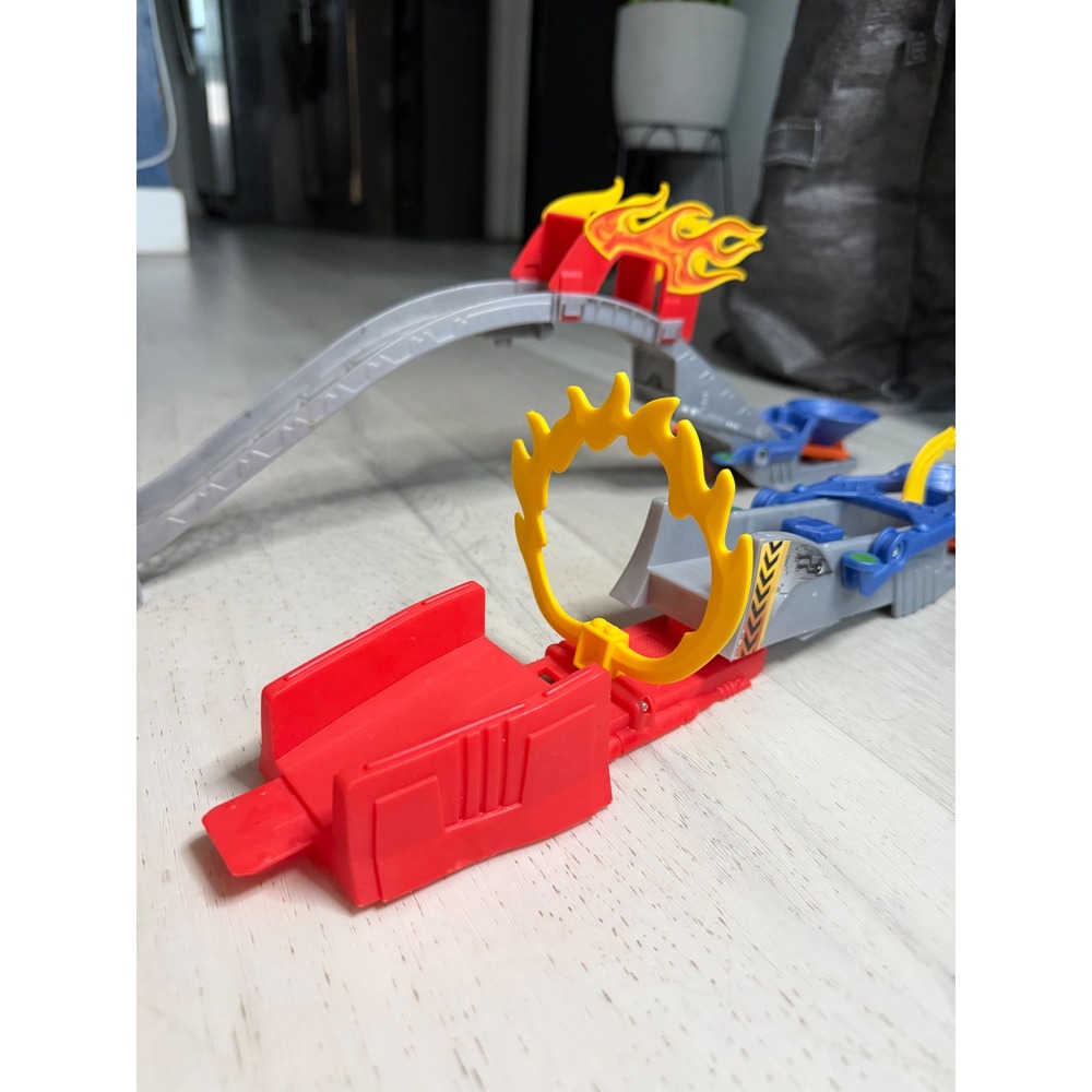 Replacement Mattel Parts Kids  Hot Wheels Trick Tracks Colossal Stunt World 2009